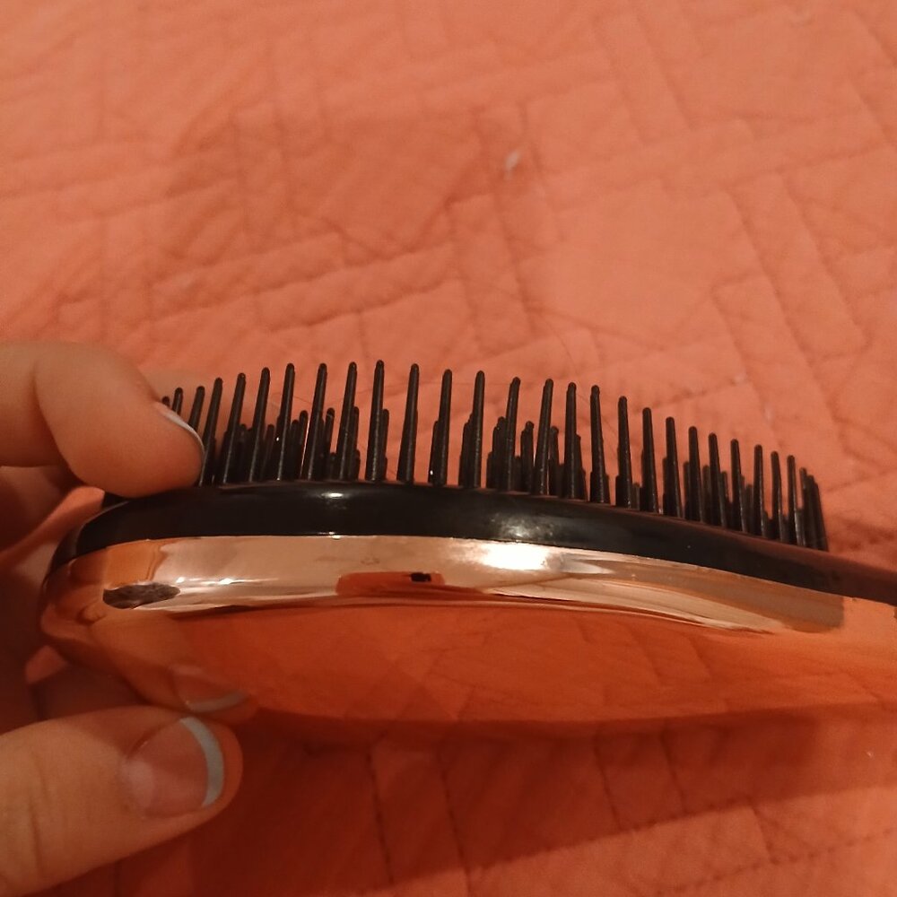 A one and only brush